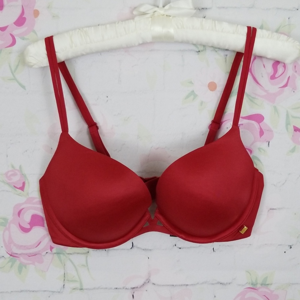 Victoria's Secret Very Sexy Red push up 34D